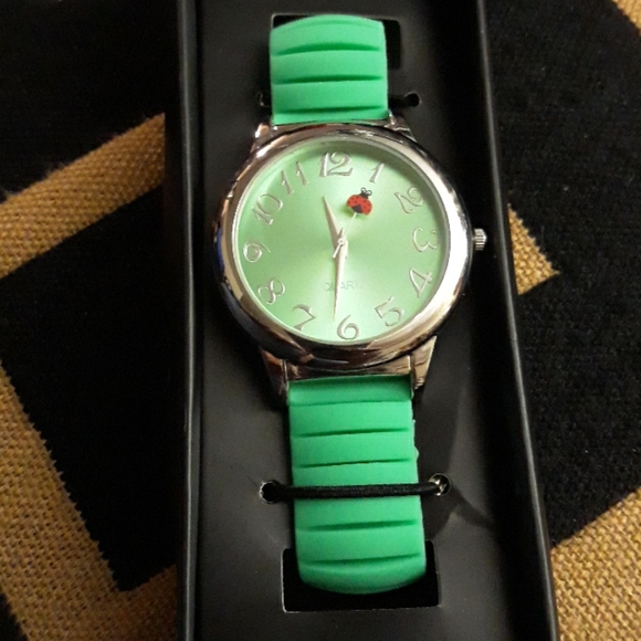 Watch - Picture 1 of 4